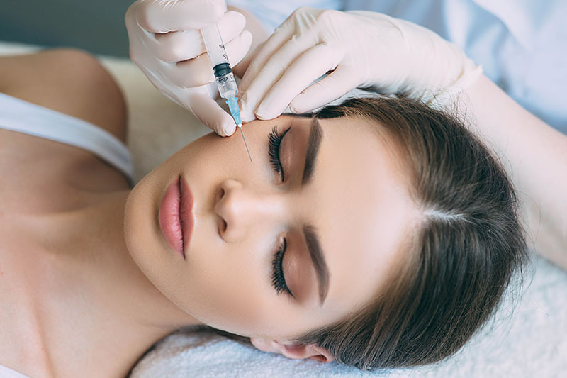 Les injections d'acide pour combler les paupières à Paris - Dr Nguyen